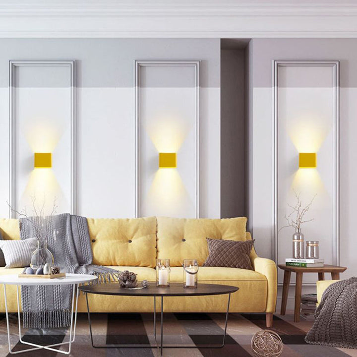BowLift | Modern square wall light