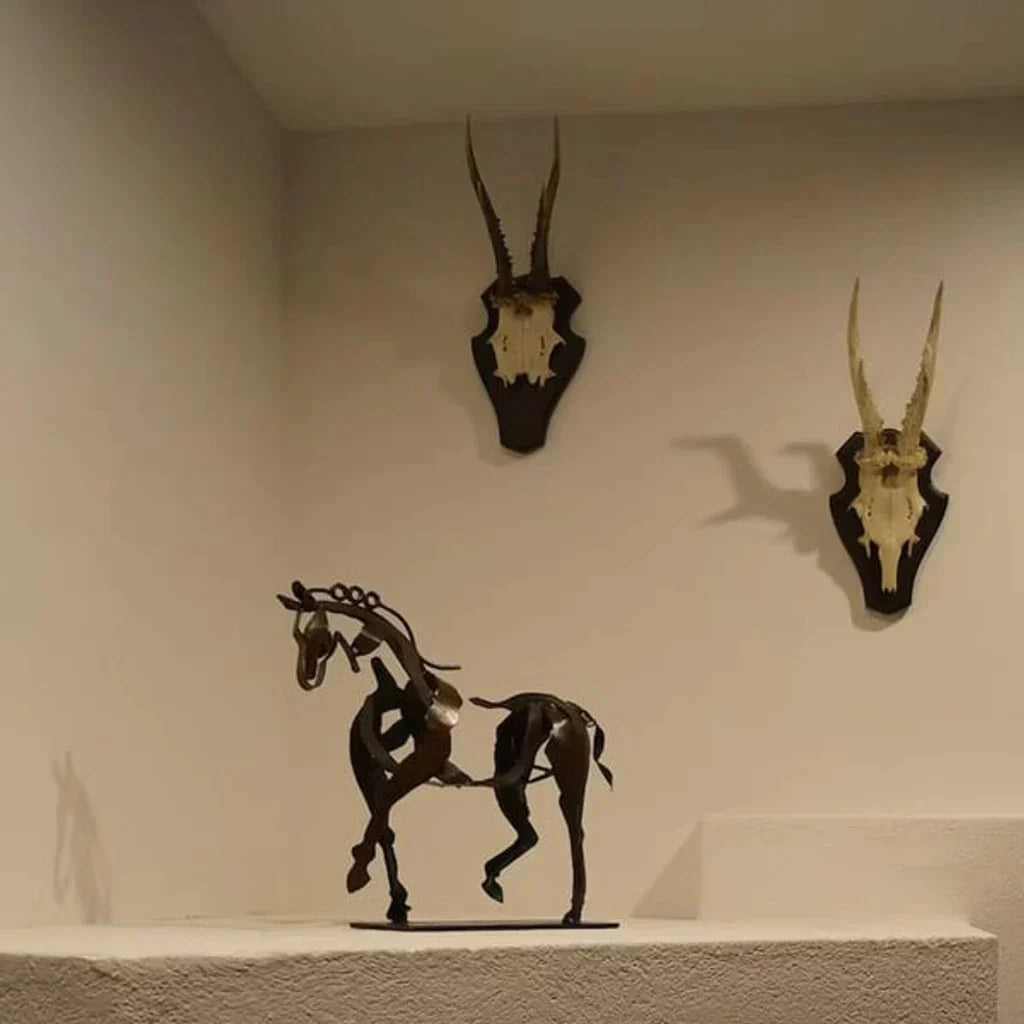BowLift | Horse Sculpture - AdonisMetal - Rustic Elegance - Timeless Decorative Piece