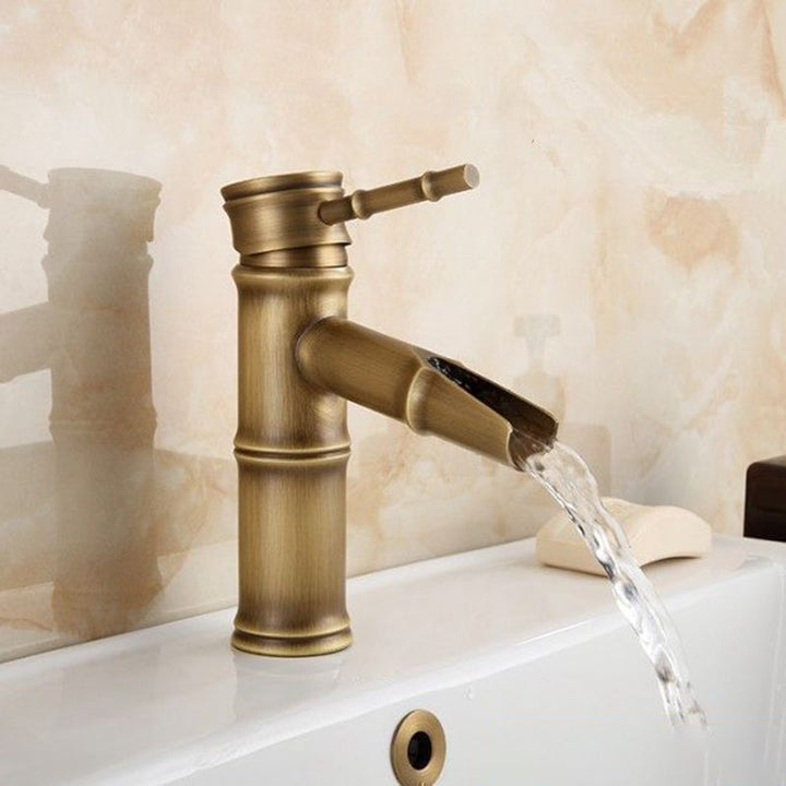 Azura | Farmhouse Brass Bathroom Faucet With Lever Handle Single Hole Sink Faucet