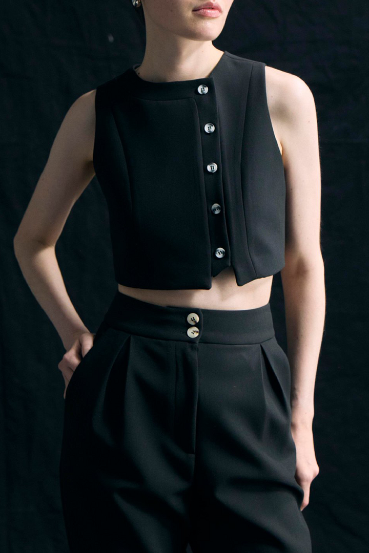 CYRA – CASUAL SOLID COLOR SLEEVELESS TWO-PIECE SET