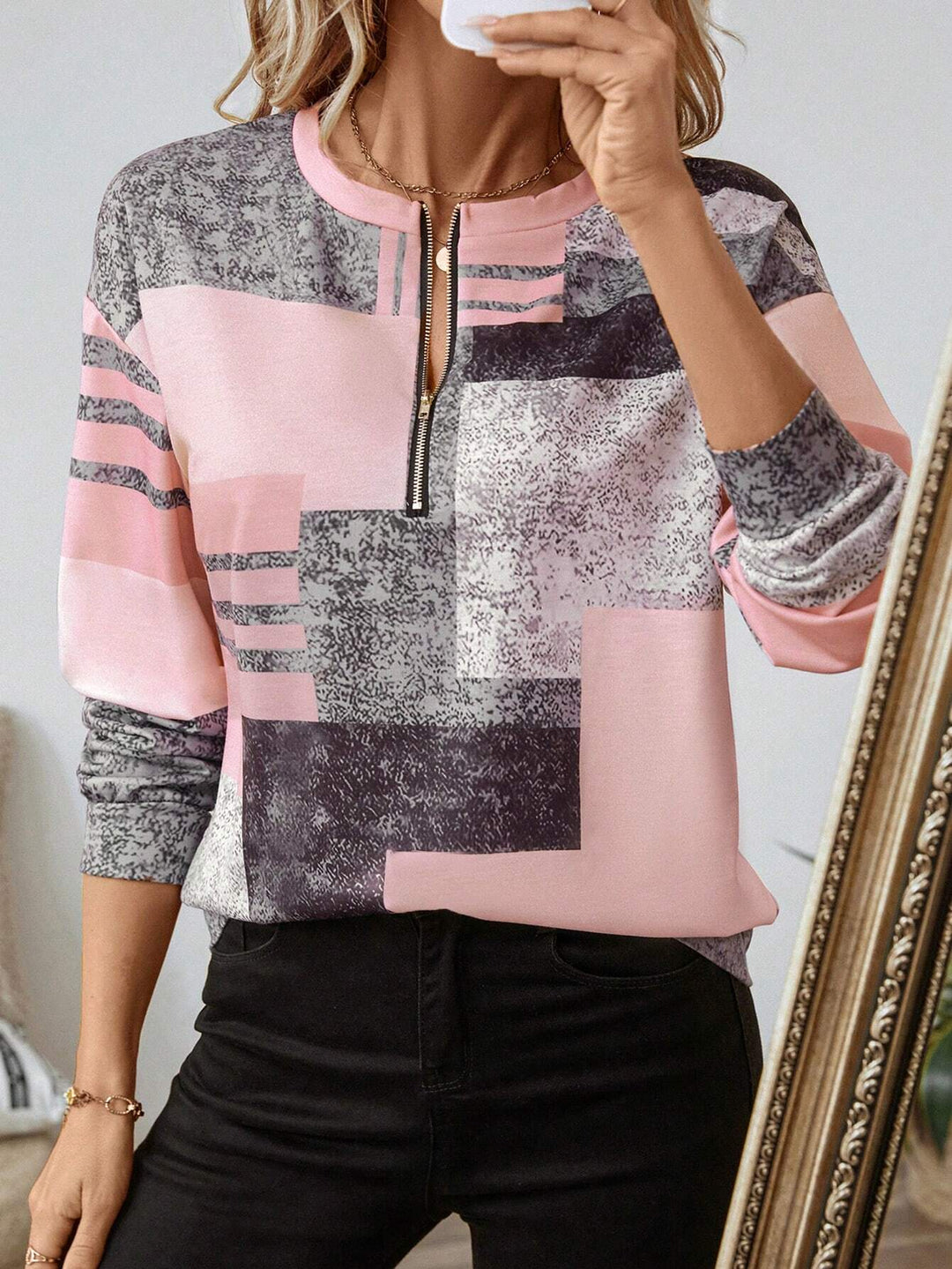 CHANDRIA – MODERN ZIP FRONT BLOUSE