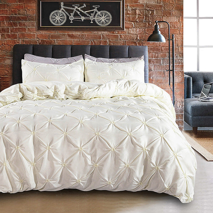 BowLift 丨 Embroidered Craft Three-piece Bedding Set (Pillowcase & Quilt Cover)