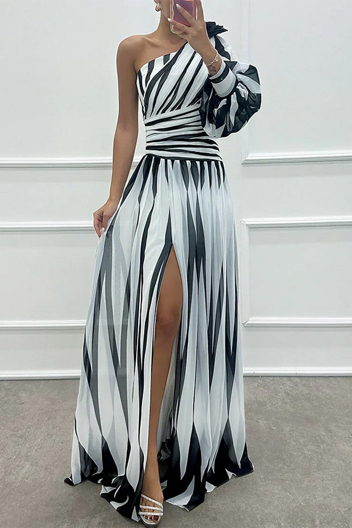 Stella | Elegant Striped One-Shoulder Maxi Dress
