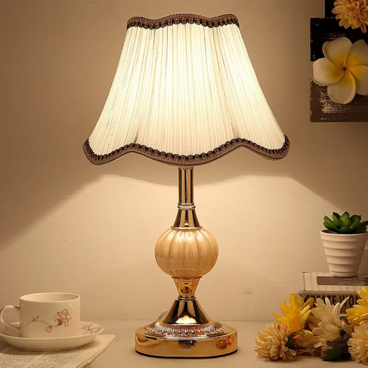 BowLift | Quixy – Vintage Scandinavian Table Lamp for Bedroom or Living Room