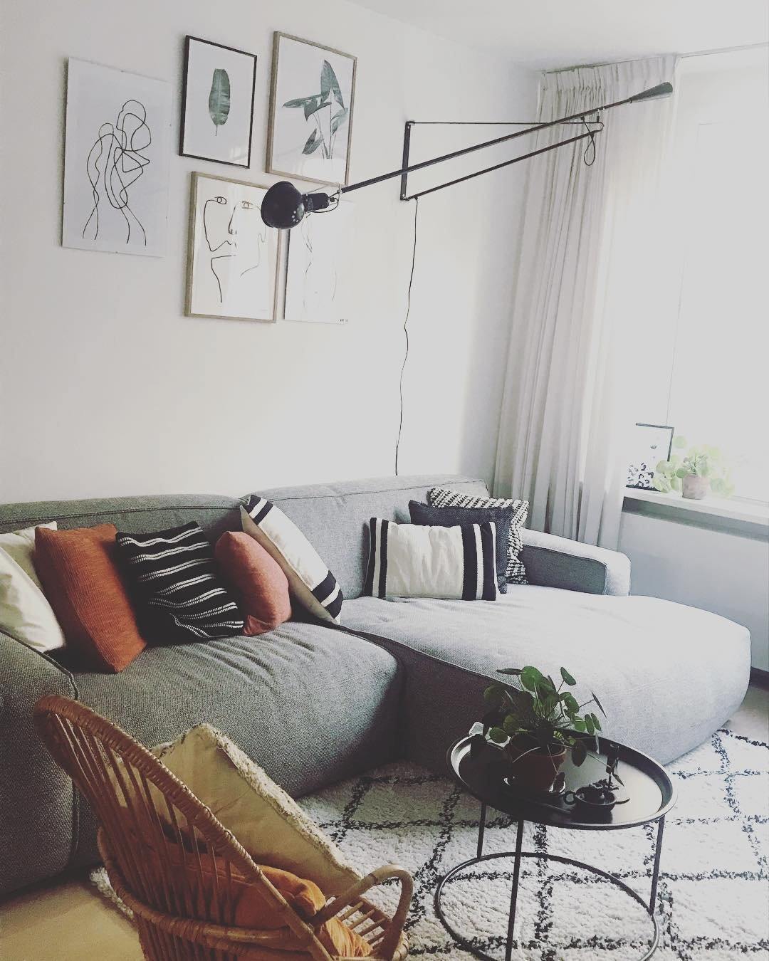 BowLift | Model 265 Wall Lamp