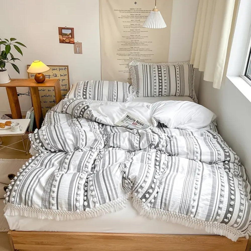 BowLift | Soft Stripe and Tassel Duvet Set | 3pcs