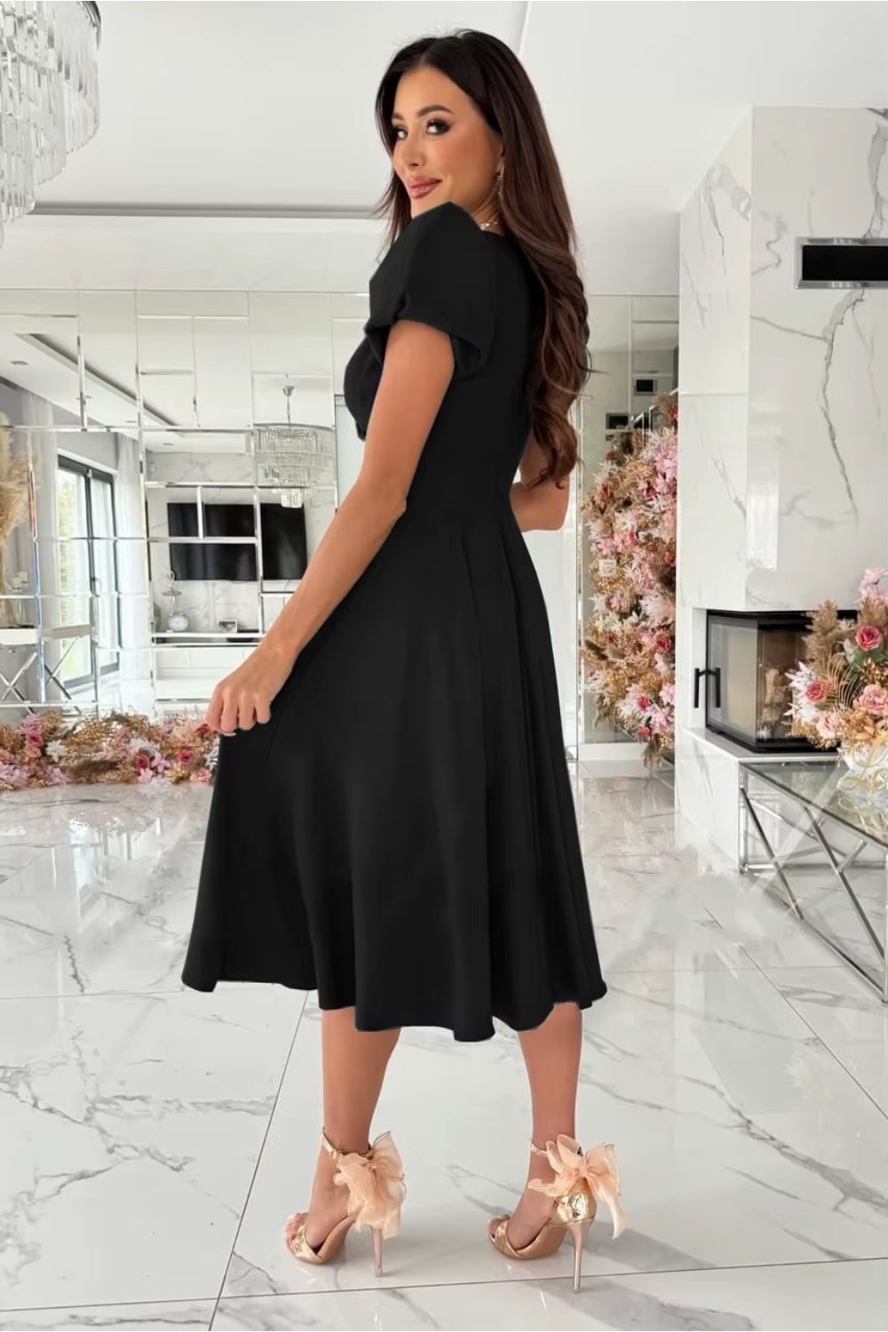 Anika - Elegant V-Neck Midi Dress