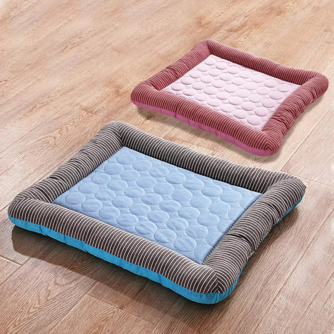 Cooling mat for pets with raised padded edge | Azura