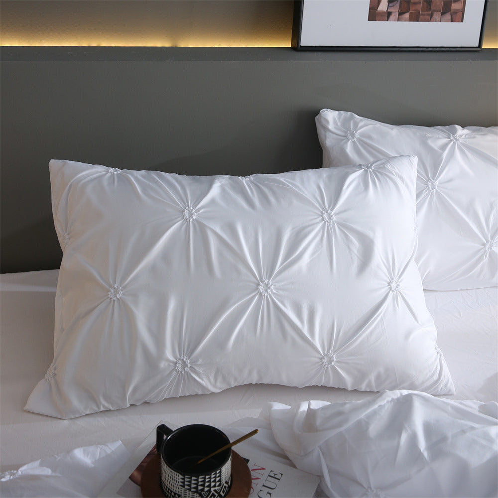 BowLift 丨 Embroidered Craft Three-piece Bedding Set (Pillowcase & Quilt Cover)