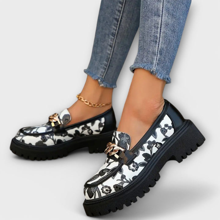 Sandra - Elegant Retro Loafers