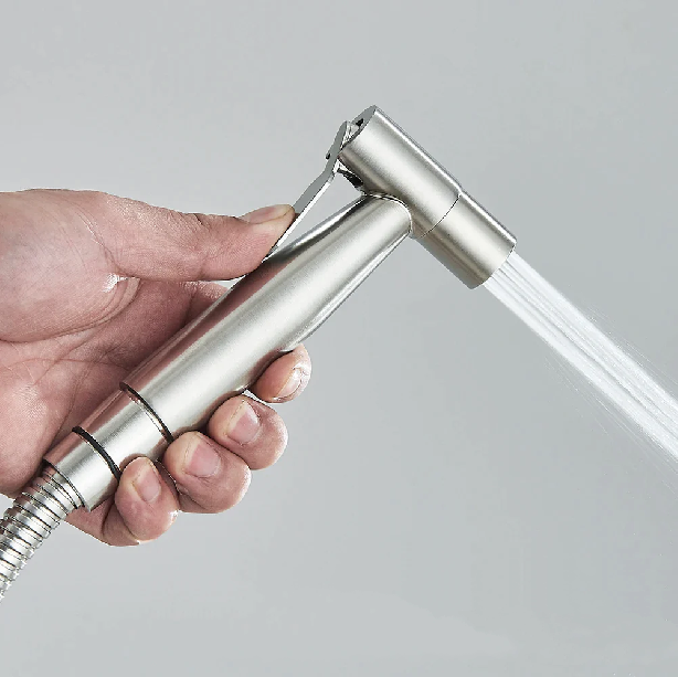 BowLift | Toilet-Bidet-Sprayer | Hygienic Cleaning | Convenient and Easy