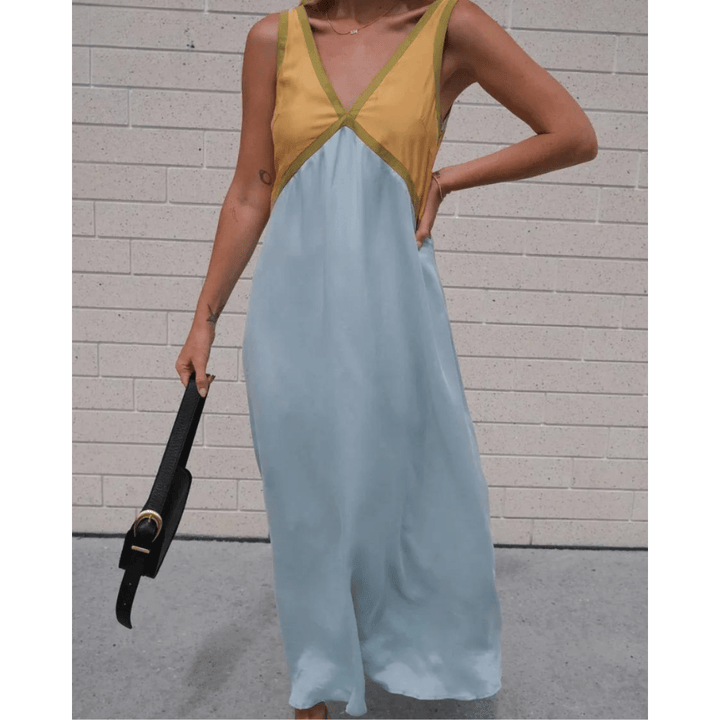 RENATA | V-NECK DRESS