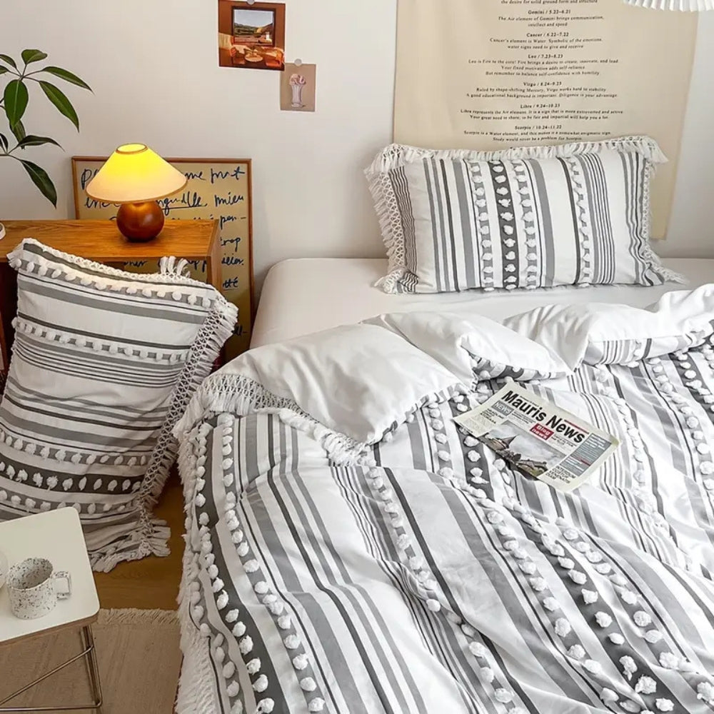 BowLift | Soft Stripe and Tassel Duvet Set | 3pcs