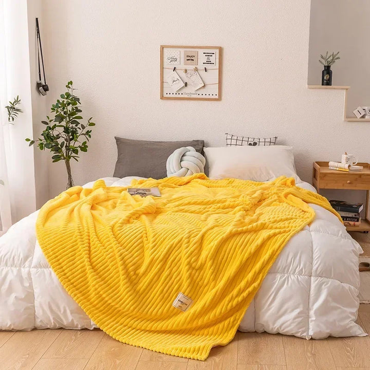 Azura | Thick Flannel Autumn Blanket - WarmHaven