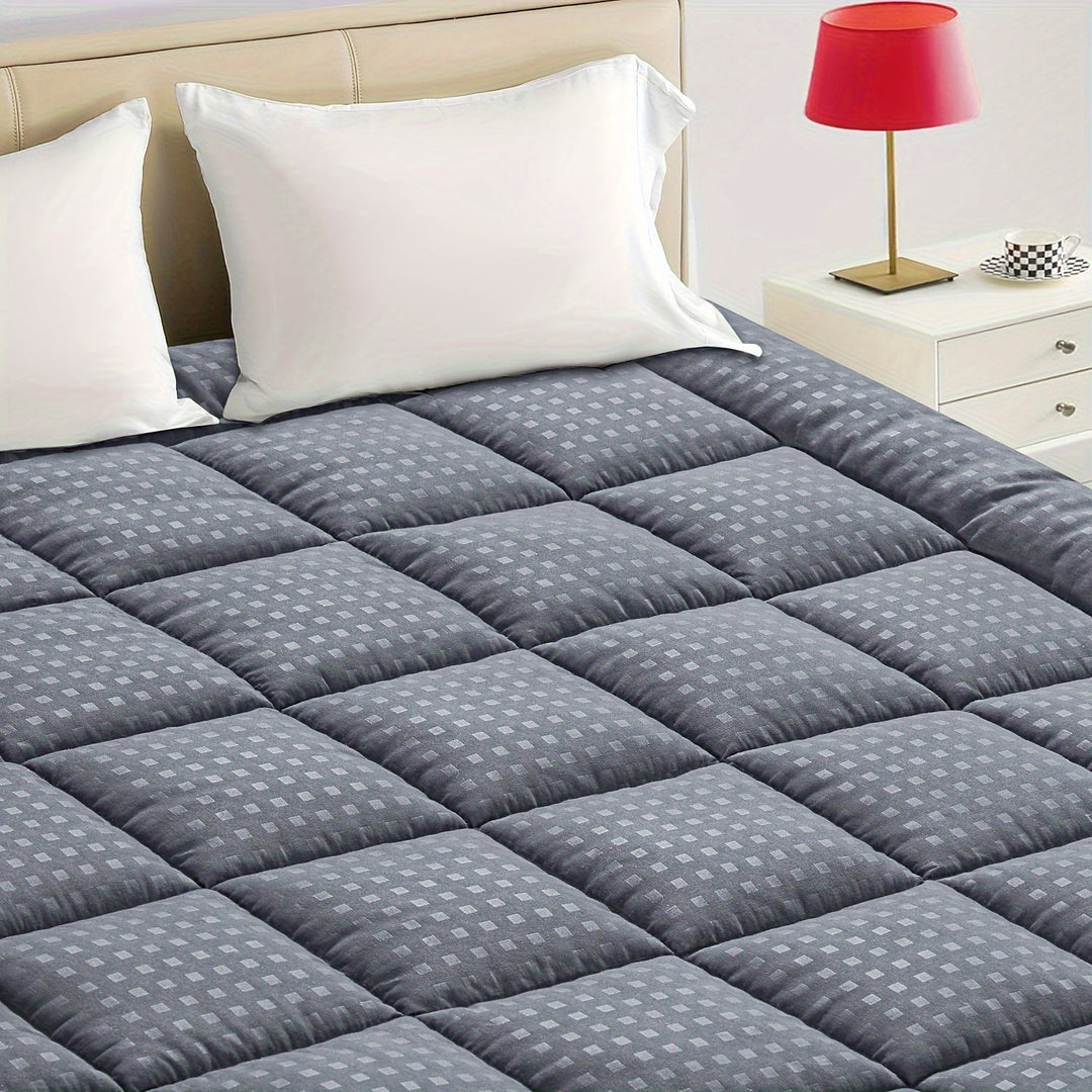 Ultimate Cooling Mattress Pad – Premium Quilted Pillow Top, Luxuriously Fluffy and Ultra-Breathable with Secure 14-18 Deep Pocket Cover – Enhanced Sleep Comfort, 1pc | Azura