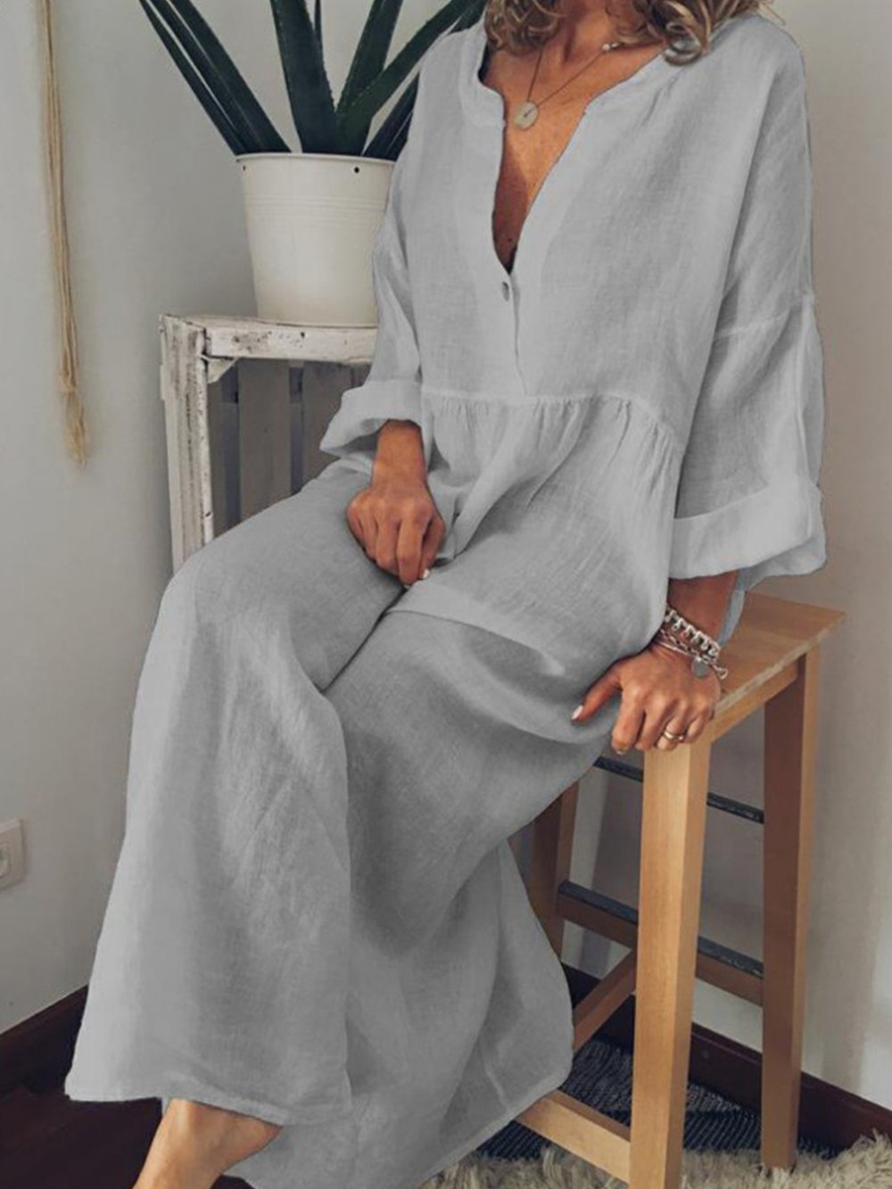 Lysira | Minimal Luxe Dress