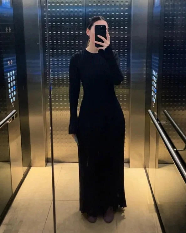 Sara - New Knitted Midi Dress