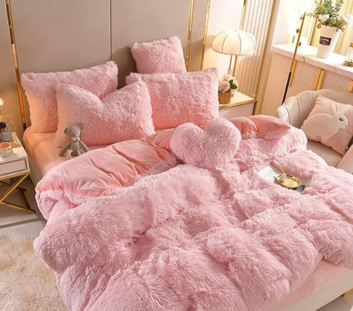 BowLift | Luxury Plush Duvet Cover with Zipper Closure and Corner Straps