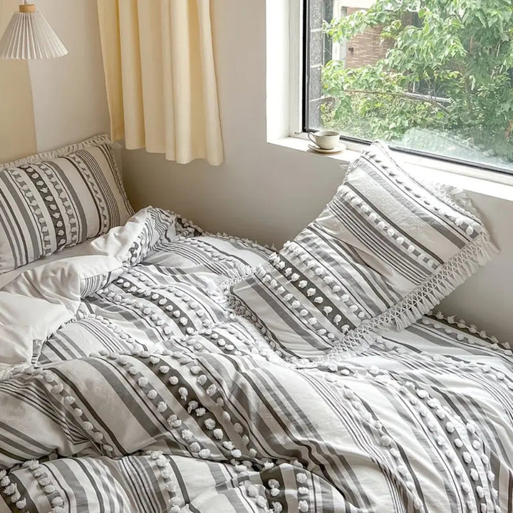 BowLift | Soft Stripe and Tassel Duvet Set | 3pcs
