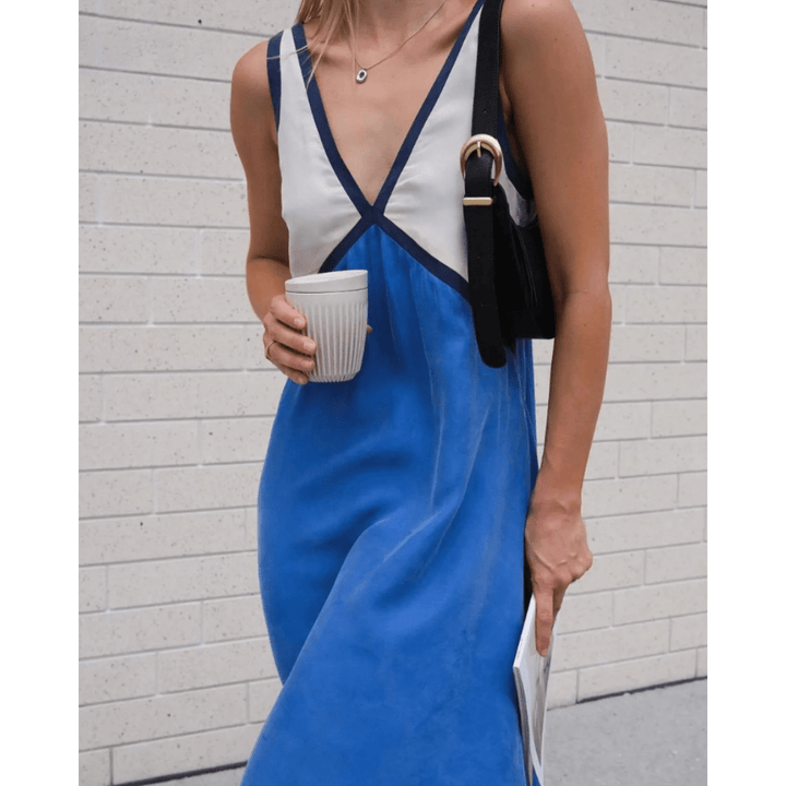RENATA | V-NECK DRESS