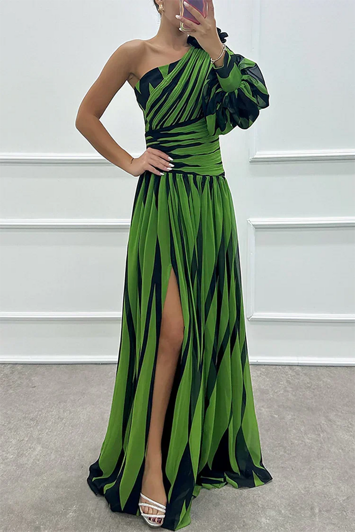 Stella | Elegant Striped One-Shoulder Maxi Dress