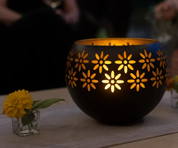BowLift | Flower Pattern Candle Lamp – Decorative LED Table Lamp for Stylish Lighting