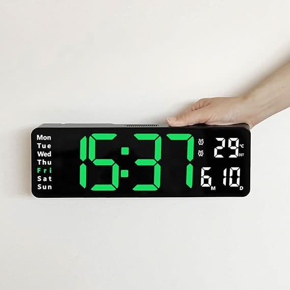 BowLift | ARIS - Digital watch with night light Features
