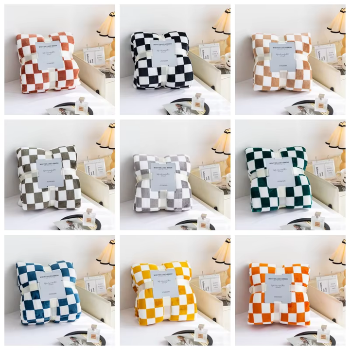 Azura | Stylish blanket in checkered pattern for your home