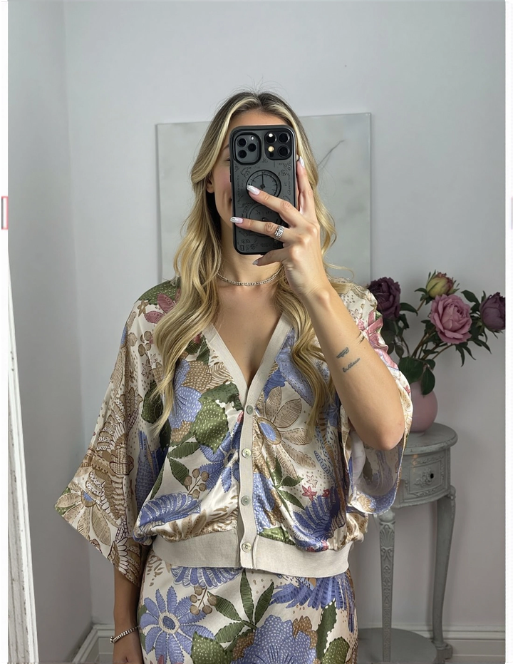 Exquisite Satin Floral Print Off-shoulder Shirt