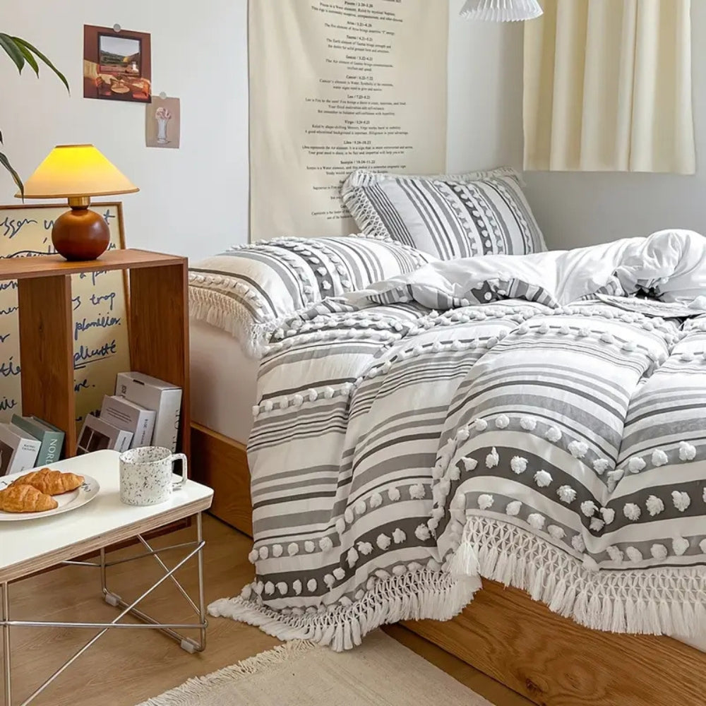 BowLift | Soft Stripe and Tassel Duvet Set | 3pcs