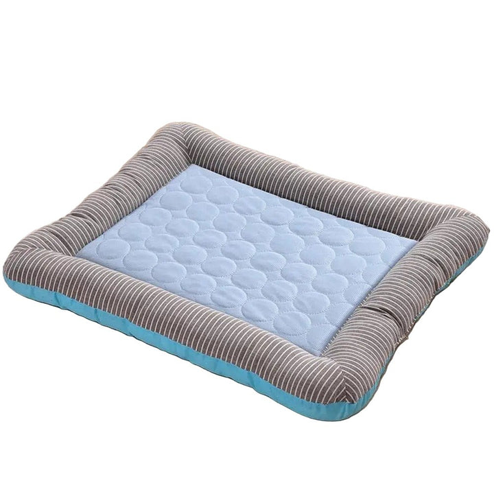Cooling mat for pets with raised padded edge | Azura
