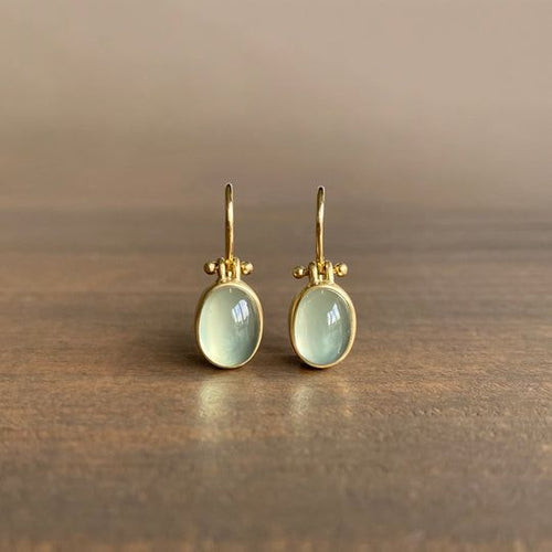 Azura | Vintage earrings with green moonstone - Elina