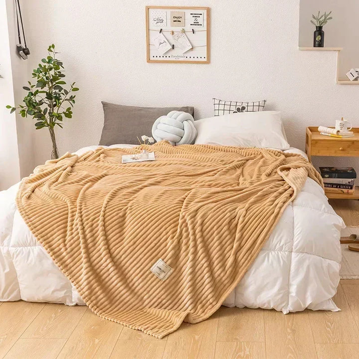 Azura | Thick Flannel Autumn Blanket - WarmHaven