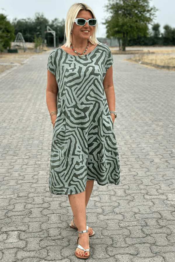 Nelia - Zebra Print Dress with Round Neck