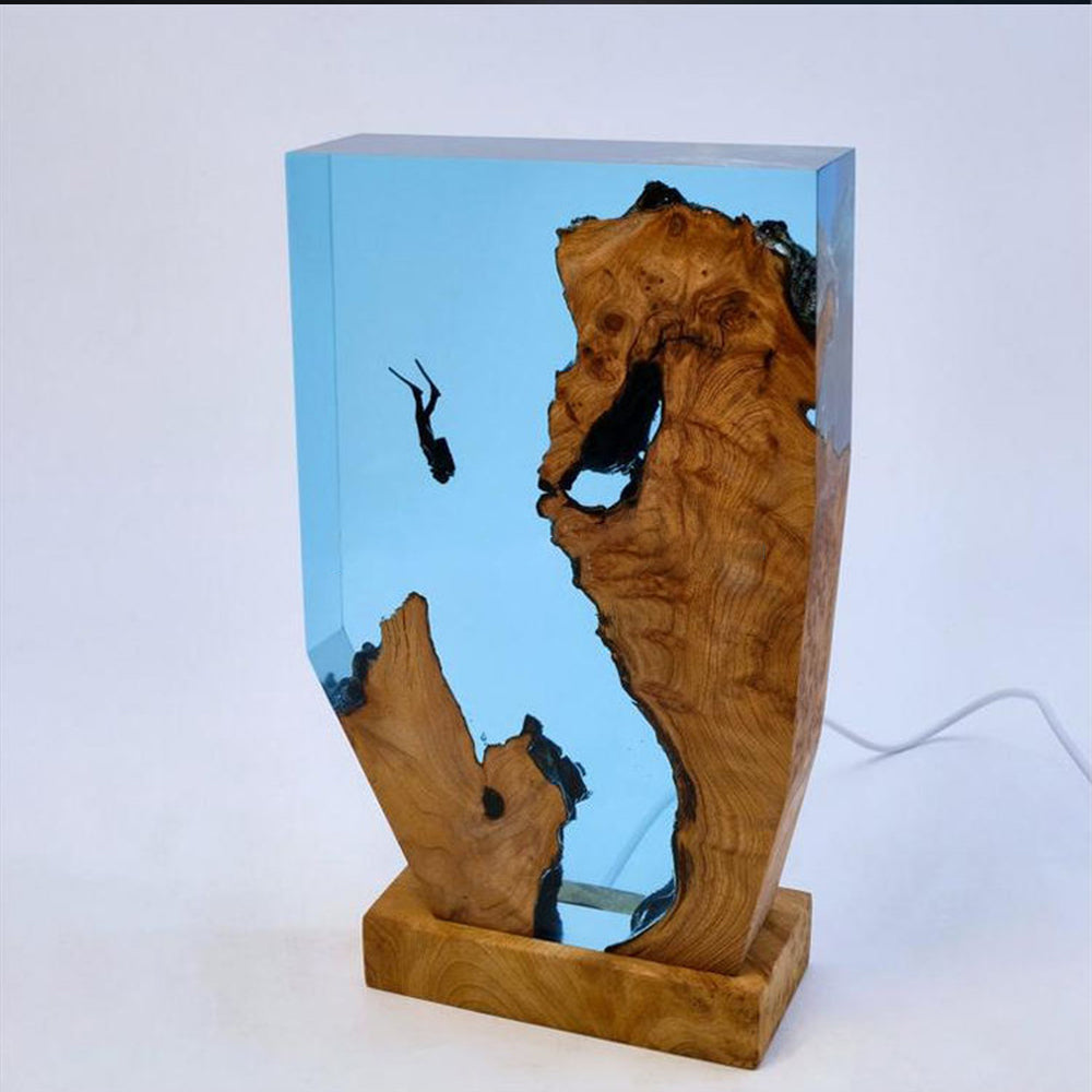 BowLift | Stylish Ocean Karst Diver Table Lamp for Your Home