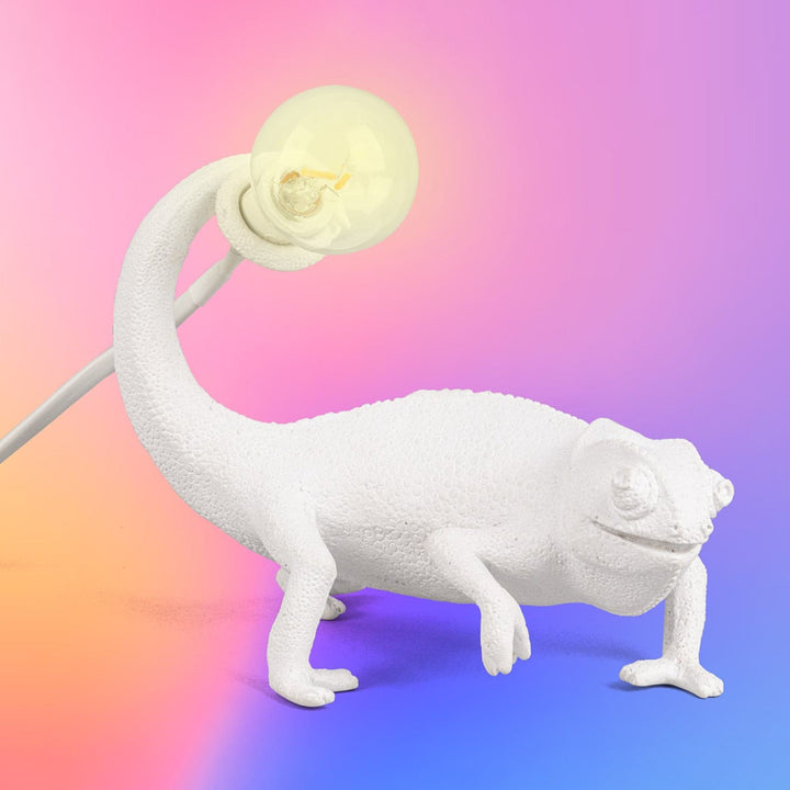 BowLift | CamouGlow – Resin Table Lamp with Charming Chameleon Detail