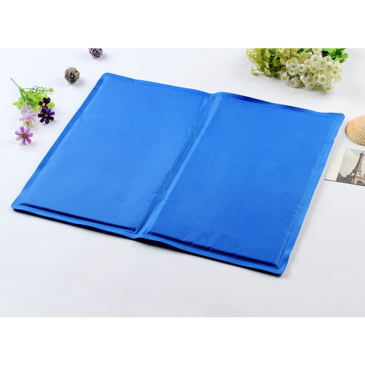 Azura | FrescuraPet Cooling Mat for Dogs & Cats | Self-Cooling & Joint-Saving | Foldable & Portable | 5 Sizes | Blue