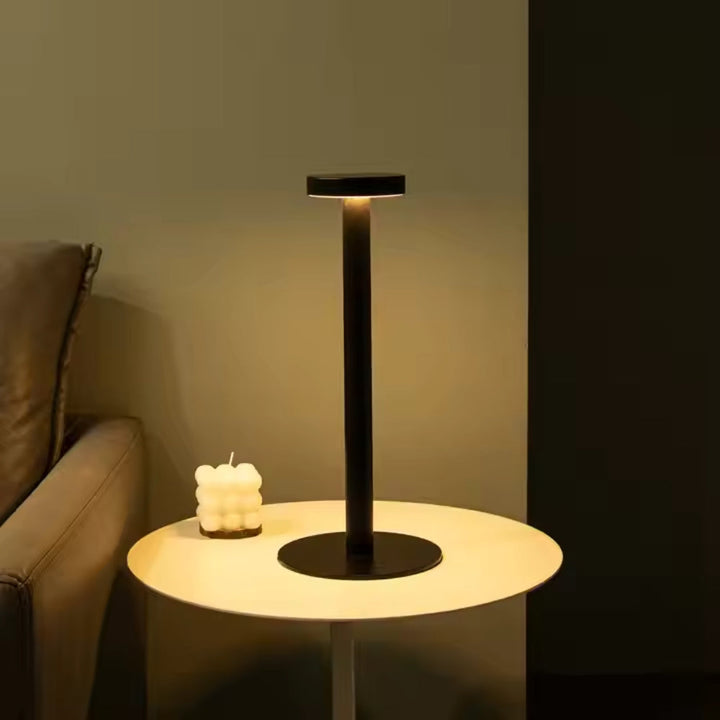 BowLift | Zephyr Aluminum LED Table Lamp