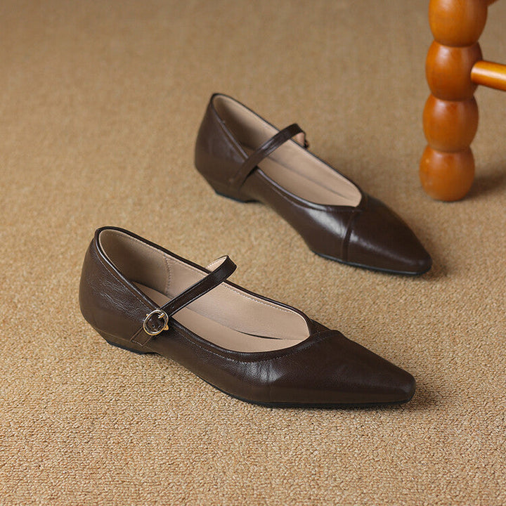 AVERY – POINTED TOE MARY JANE FLATS