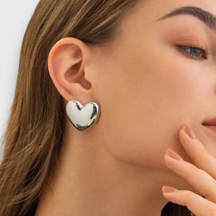 Harpy – Heart-Shaped Earrings