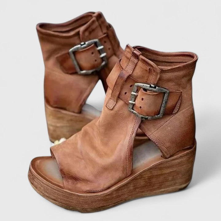 ARIANA – BOLD BUCKLE WEDGE SANDALS
