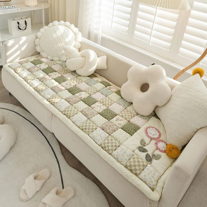 BowLift | Floral Bloom Quilted Sofa Cover