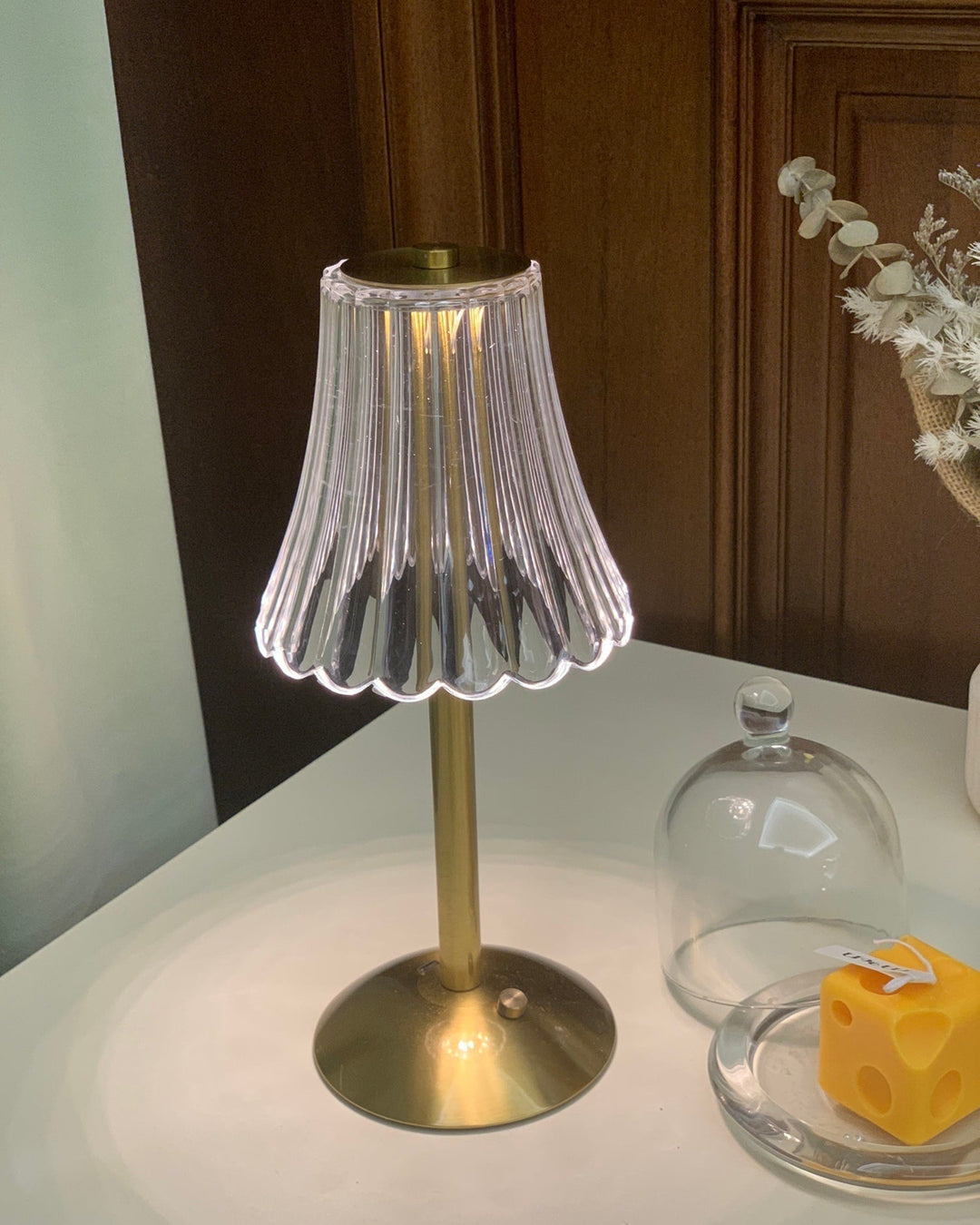 BowLift | RadiantGold – Elegant Portable Table Lamp