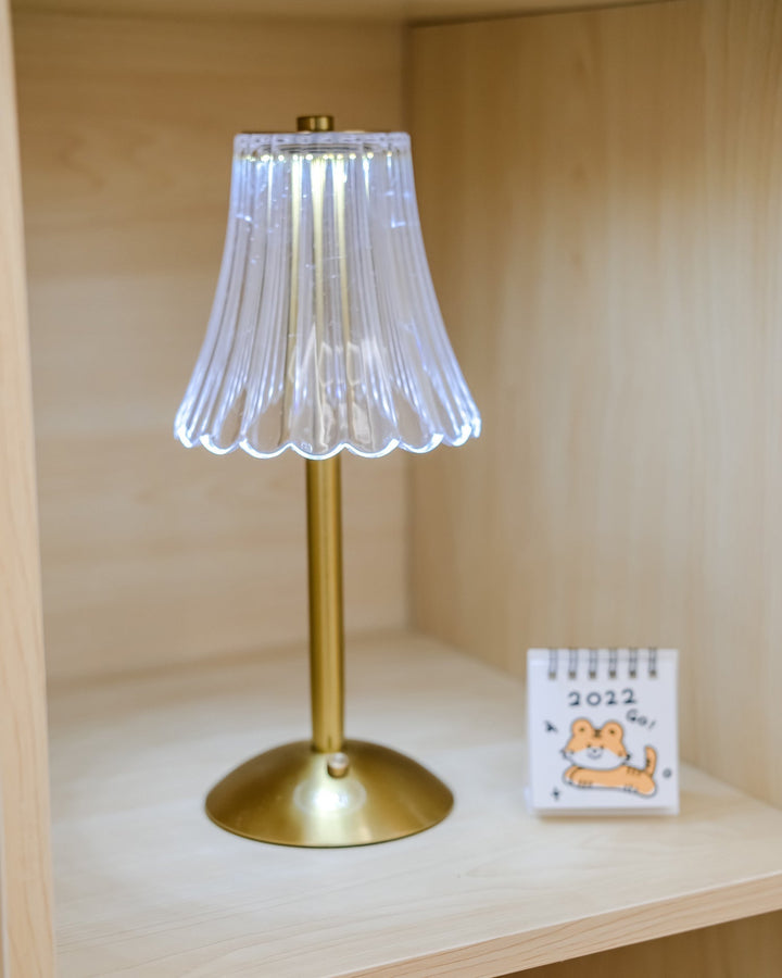 BowLift | RadiantGold – Elegant Portable Table Lamp