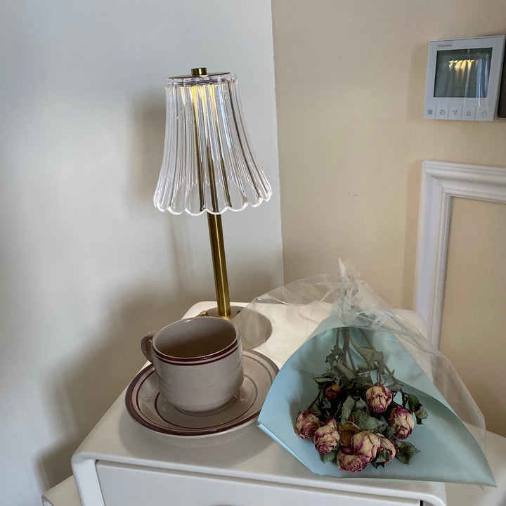 BowLift | RadiantGold – Elegant Portable Table Lamp