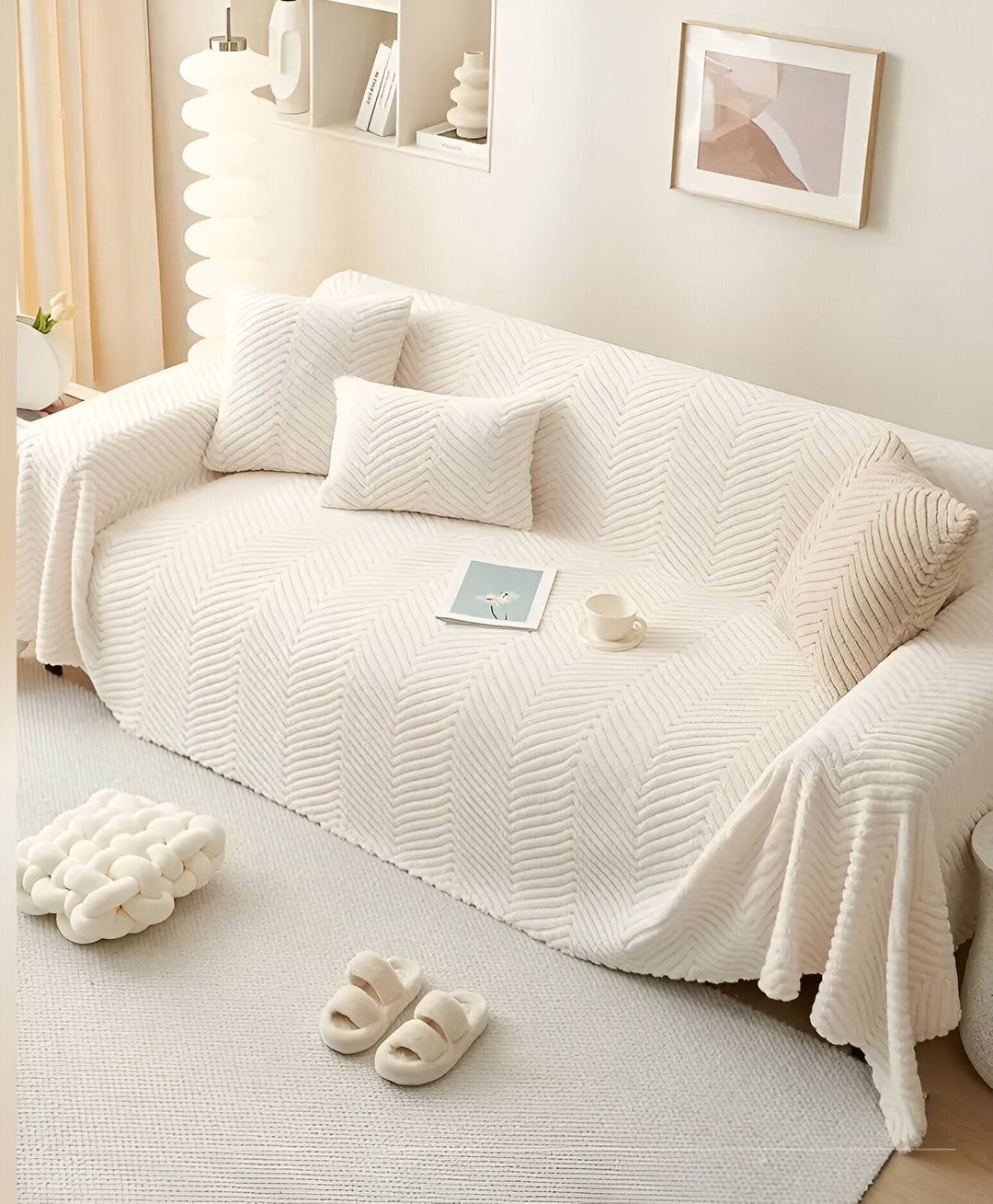 BowLift | LuxuraWrap | Non-slip sofa cover for pets
