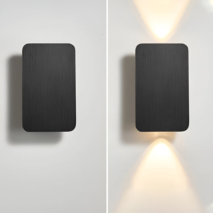 BowLift | Elegant LED wall lamp in minimalist design for your home