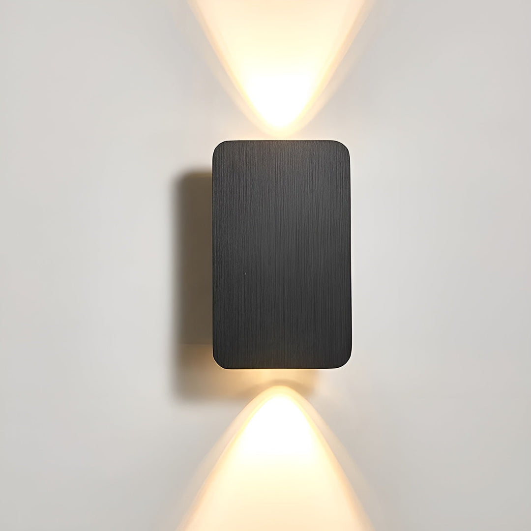 BowLift | Elegant LED wall lamp in minimalist design for your home