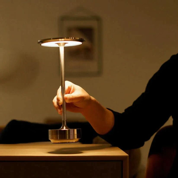 BowLift | LED table lamp with dimmable mood light & modern design