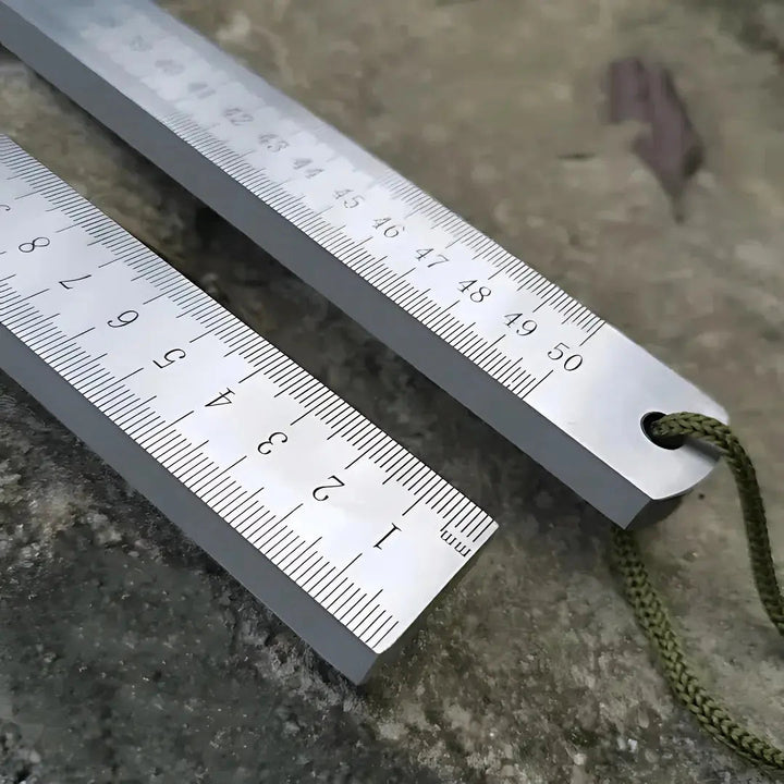 Azura | Ruler made of hardened steel – used as an emergency tool